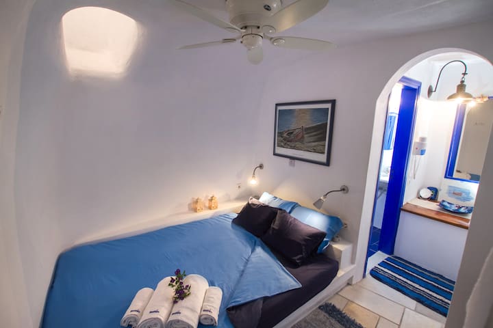 Grand 3 Bedroom Villa with Plunge Pool & Sea View gallery image 4