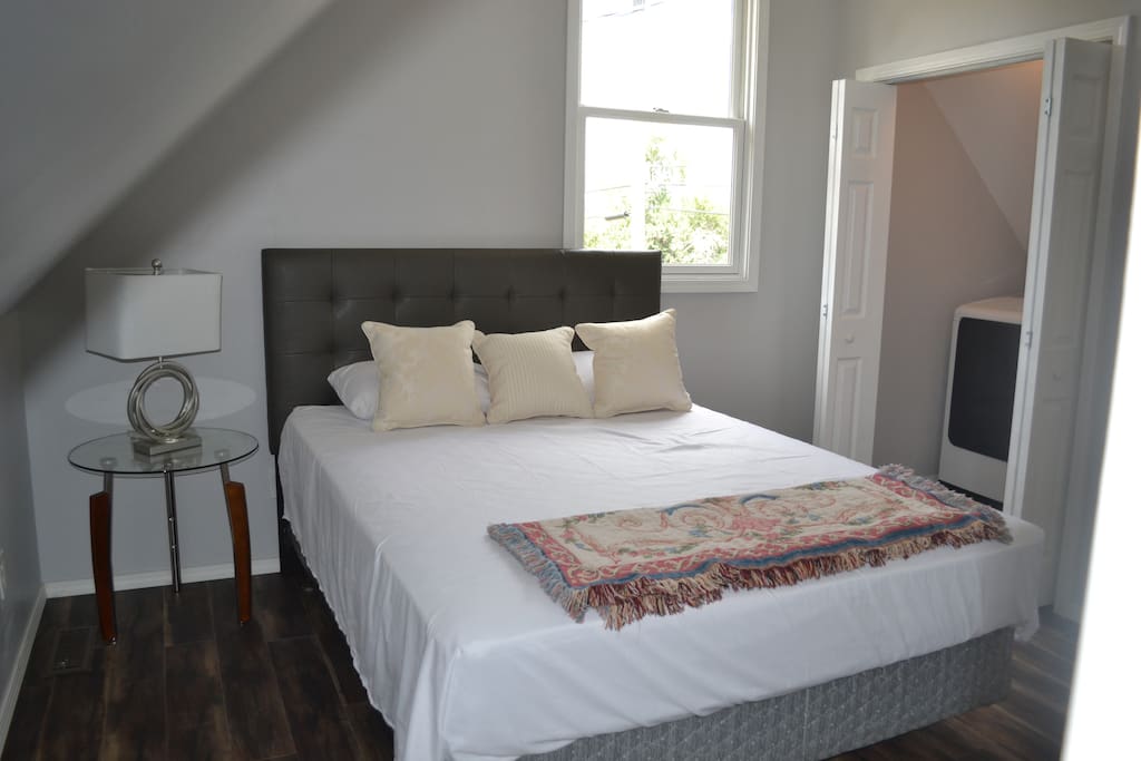Queen size bed