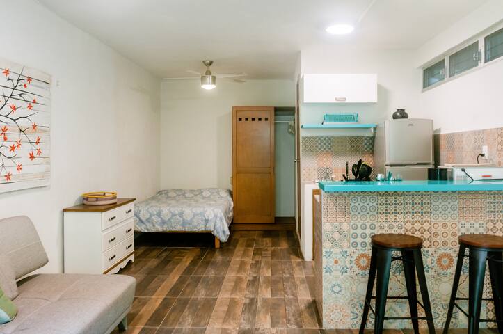 Modern and Sexy Downtown Studio