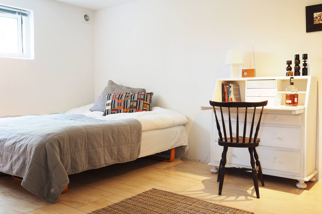 Detail Guest Room (bed size 180x200cm)