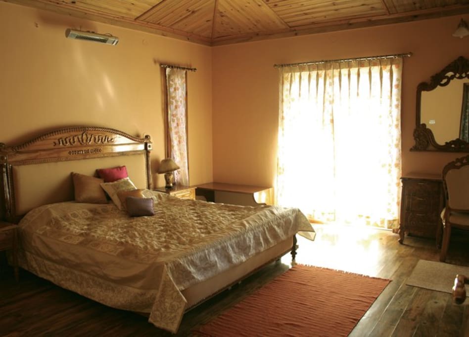 Bed room 1