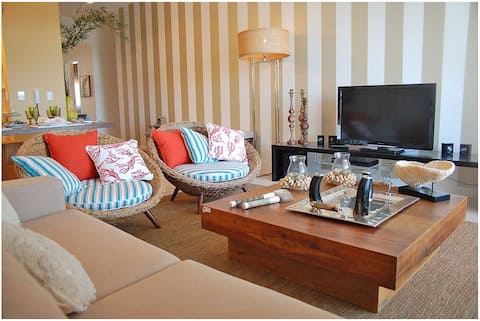 Popular Airbnb listing: “Awesome place! Everything is perfect, every detail.” in Florianópolis