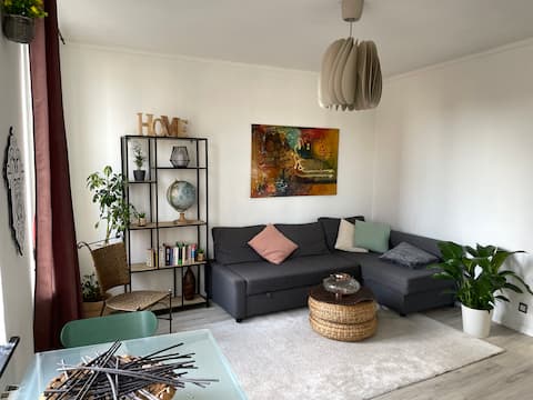 Successful Airbnb property: Cozy, bright apartment near the city center in Laeken Laken