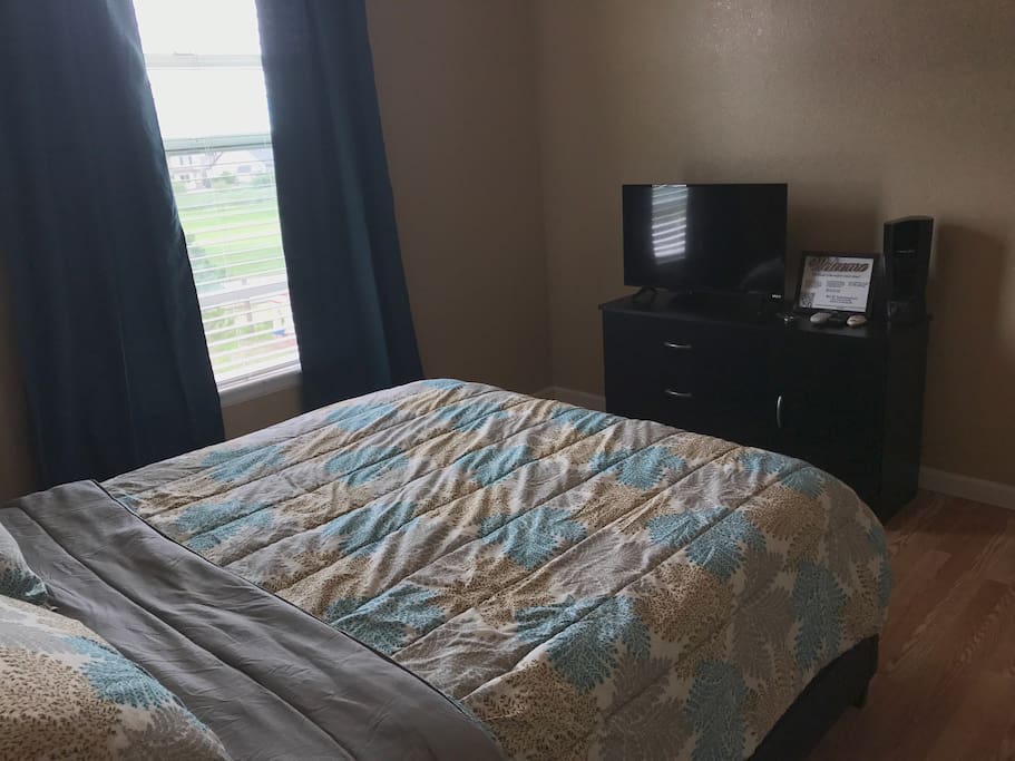 32" HDTV with DirecTV