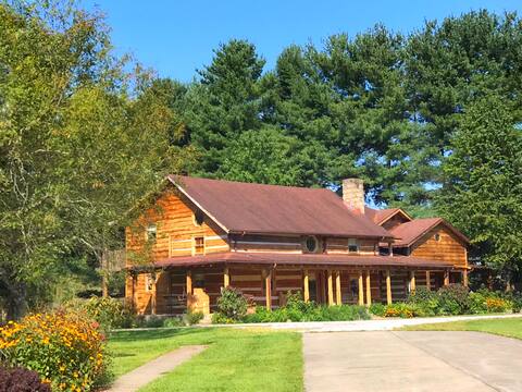 Martin Manor: Authentic, historic log cabin