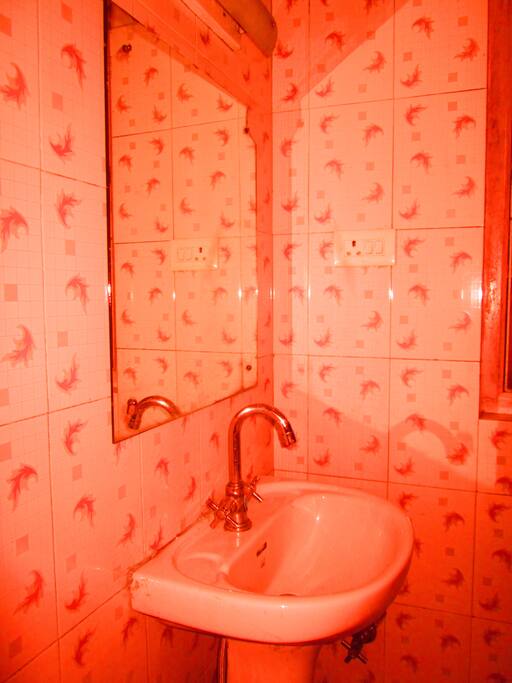 Bathroom with wash basin