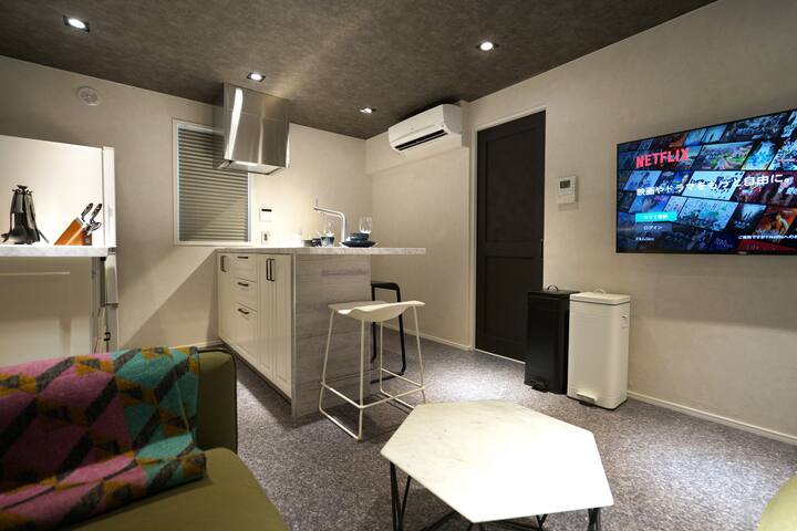 Real Life AOYAMA 2BR suite 5pax 3bed 3min metro gallery image 3