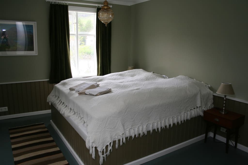 Double bed