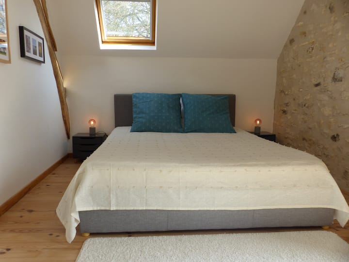 غرفة في الطابق العلوي