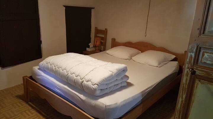 Spálňa s posteľou 160