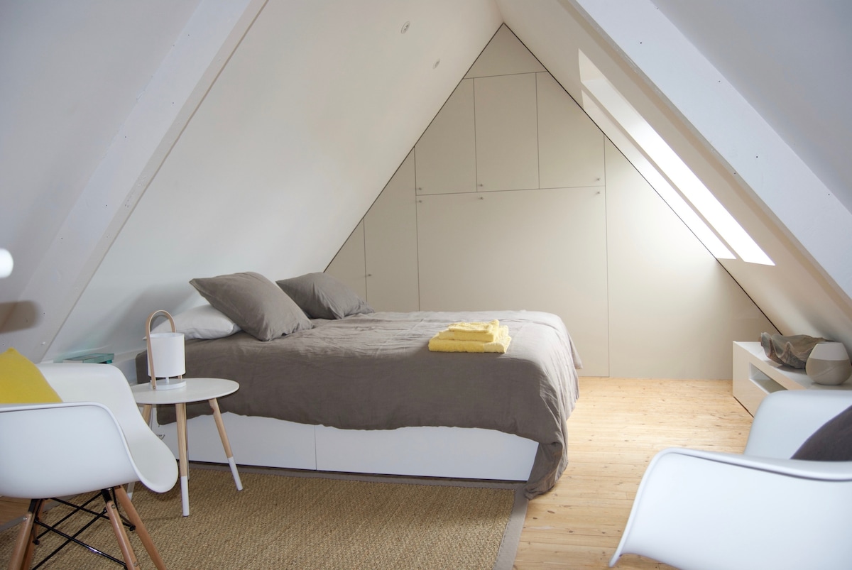 Ორადგილიანი ნომერი მე-2 სართული საშხაპით