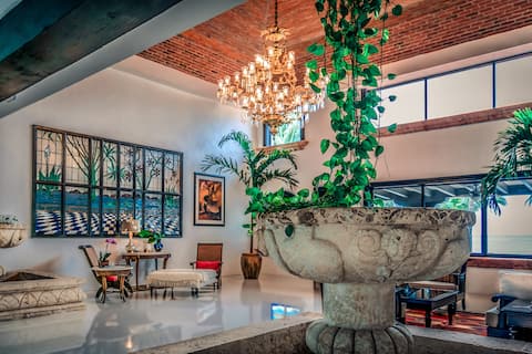 Villa Albatros Oceanfront Luxury Hotelzone
