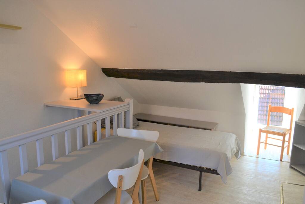 table et lit