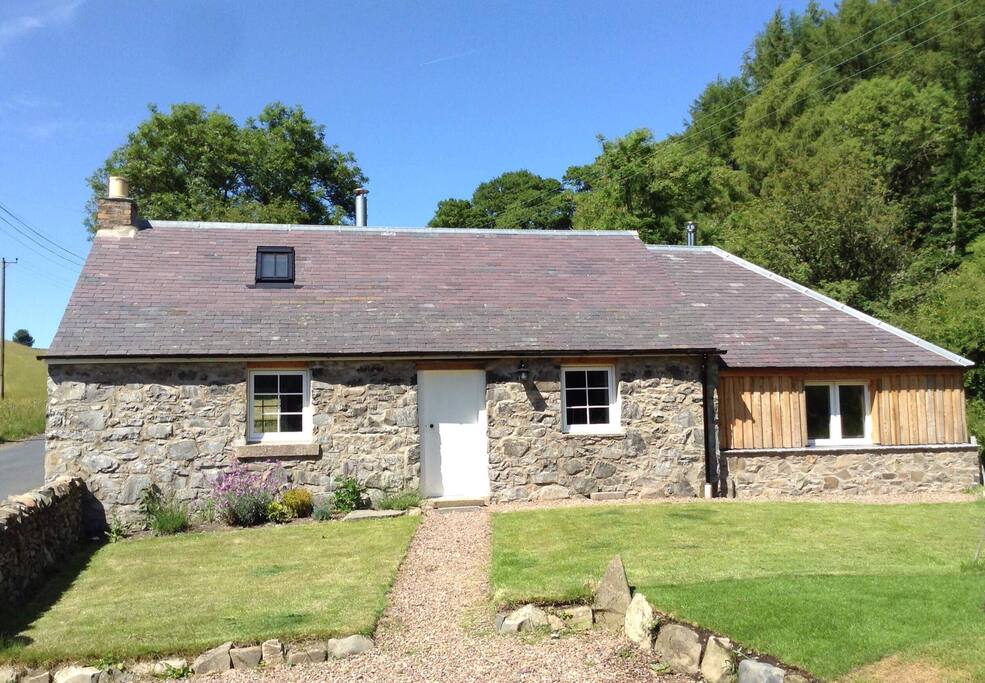 Miss Rankin's cottage retreatsunny patio, firepit Cottages for Rent