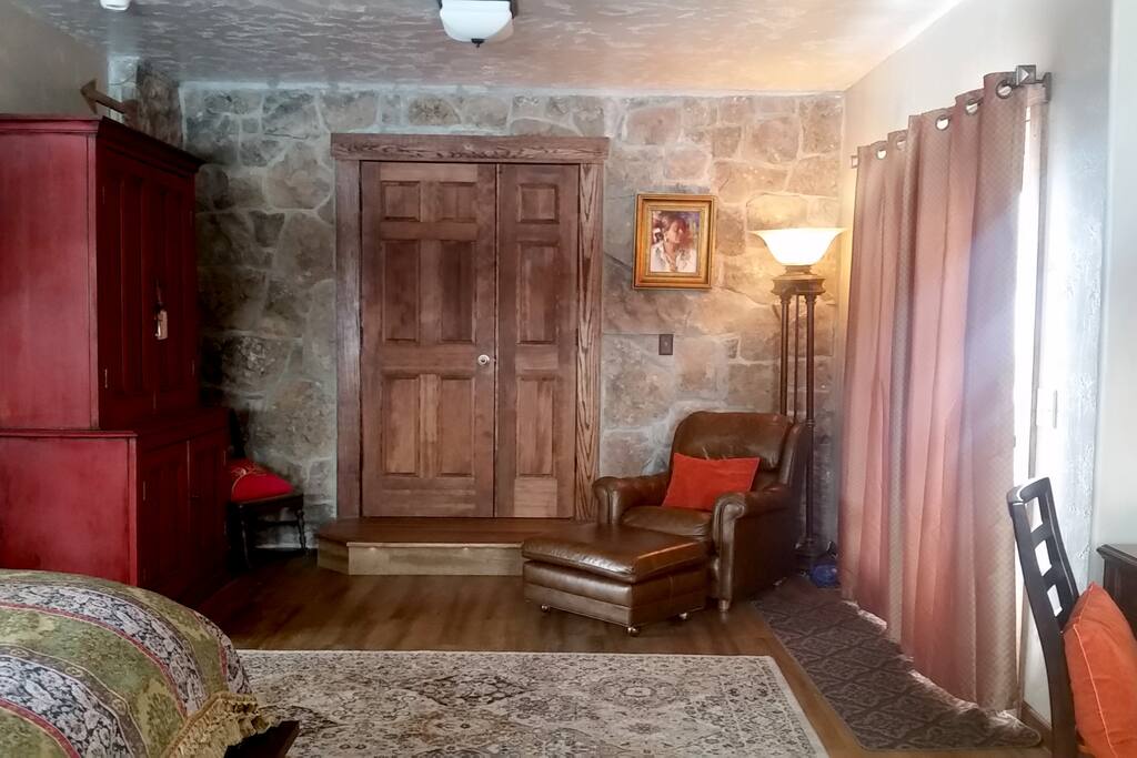 Sitting Area with Double French Doors to Patio