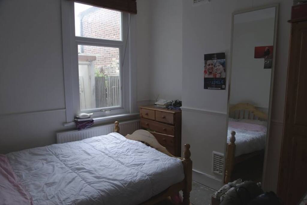Large double bedroom