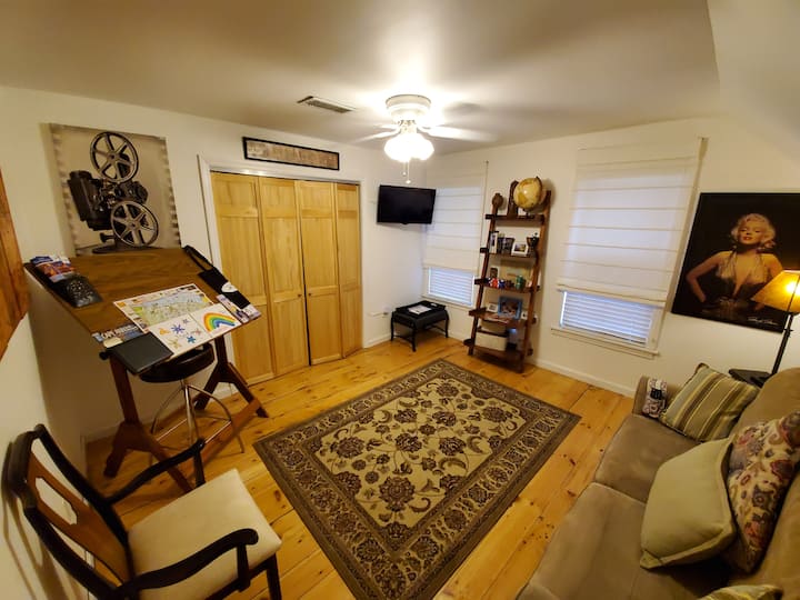 The Songwriters Muse - Entire Apt W/ Private Entry - South Hampton, NH