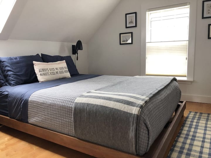 Bedroom 2 - Comfy queen bed fitted with fine linens