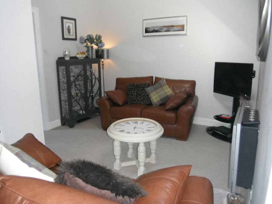 Sitting room open flame effect fire