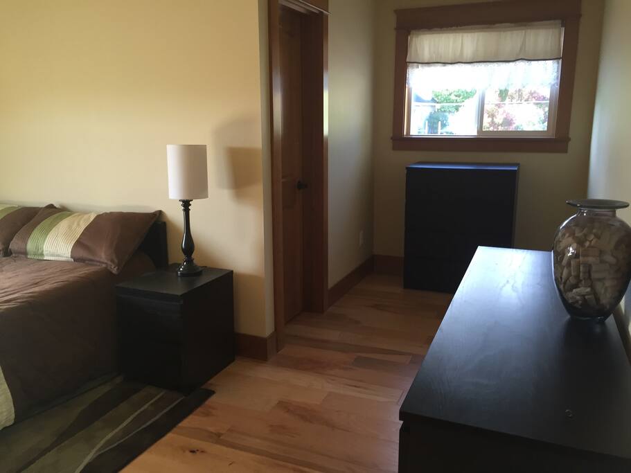 Another view of Queen guest room