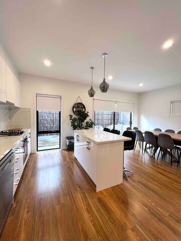 Common fig tree in Sunshine gallery image 4