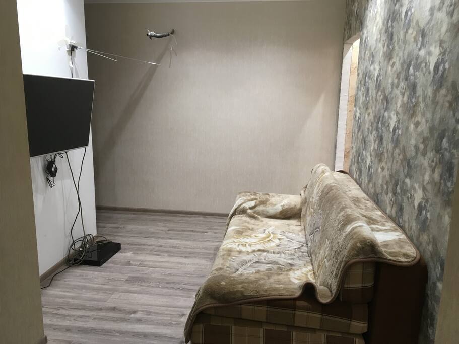Диван и TV HD
