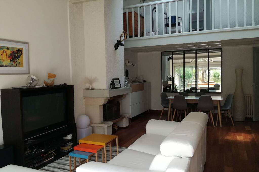 Main room overview