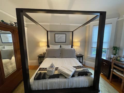 Popular Airbnb listing: The Cozy Hideout-Ace Location-Walkable Experiences in Inner Sunset