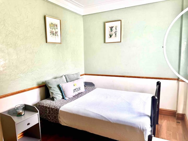 غرفة النوم 1