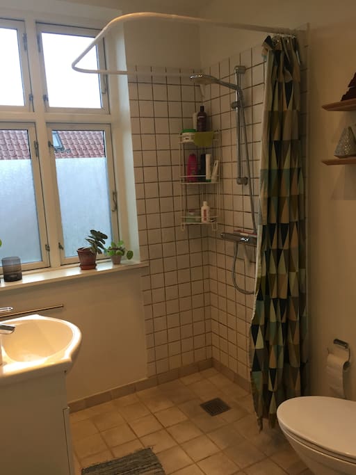 Badeværelse/Bathroom