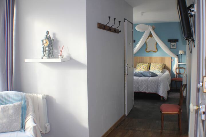 independent rooms near Mont St Michel
