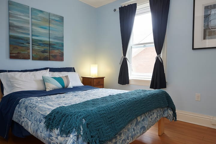 Private Room In Gage Century Home - Hamilton