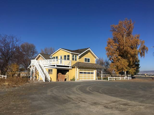 Malin Studio Apartment with a View