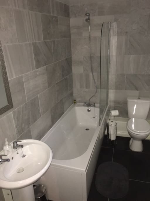 Main Bathroom