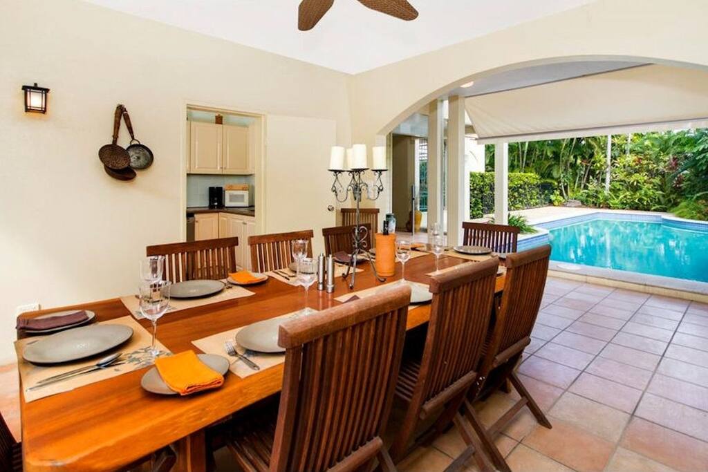 2 Murphy St - Guests have access to ground floor apartment and pool area
