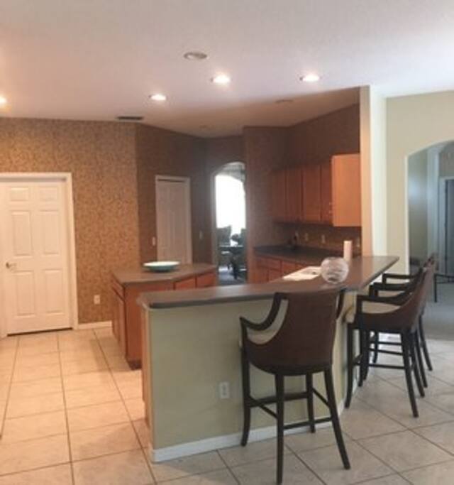 Furniture,Table,Tabletop,Room,Indoors