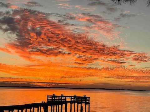 SERENE SOUND RETREAT OBX /Sandy Beach/Dog Friendly