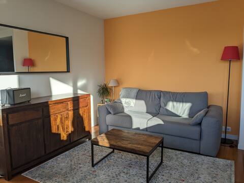Quiet and bright apartment, small haven of peace
