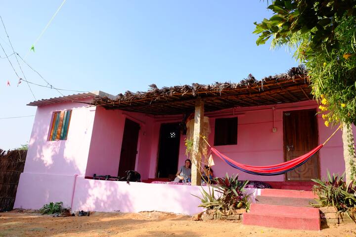 Murali Budget Rooms  In Hampi-1