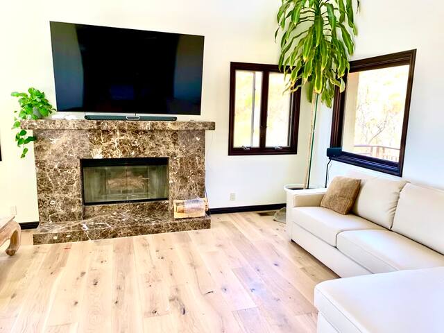 Gorgeous 4 bedroom ocean view villa with hot tub gallery image 4