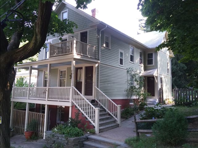 Maritime Neighborhood