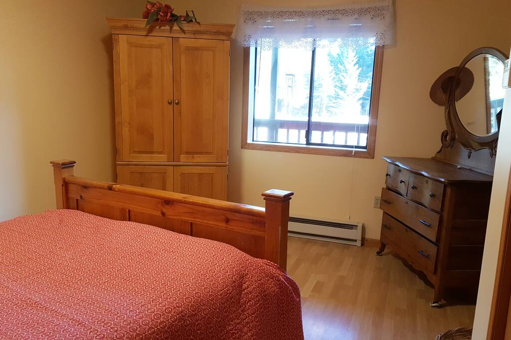 Queen room with private bath
