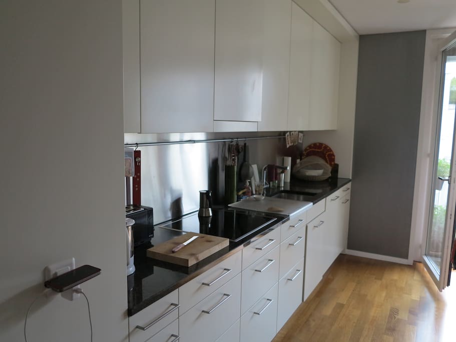 FLAT: Kitchen