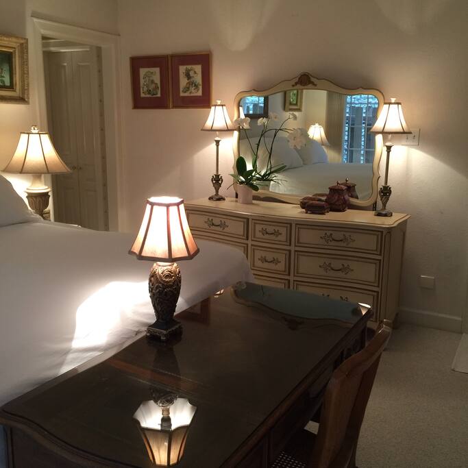 Elegant King Suite. Private