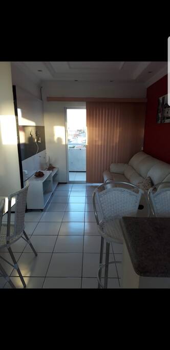 Cozinha americana e sala de estar