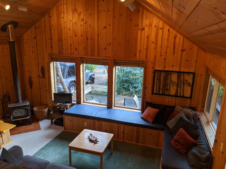 Charming DogFriendly Beach House Cabins for Rent in Manzanita