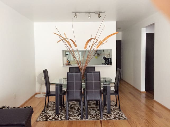 Av. Reforma-Comfortable Apt. in a perfect location