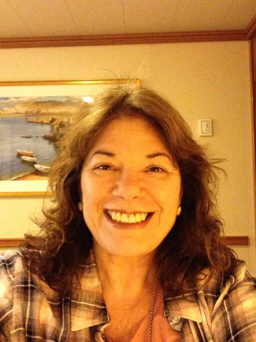 Greeting. I'm Denise your host. Please read everything I offer...some amenities you won't find anywhere else I'm sure.