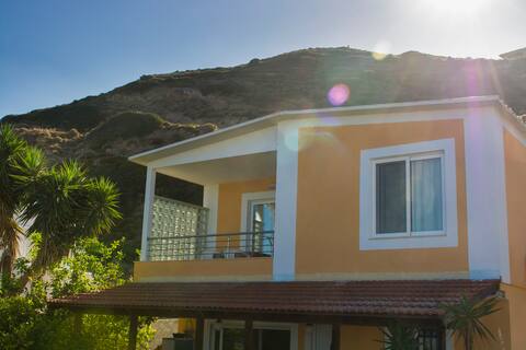 Luxury 2bedroom house with seaview.