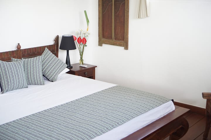 Camera da letto king-size climatizzata al secondo piano